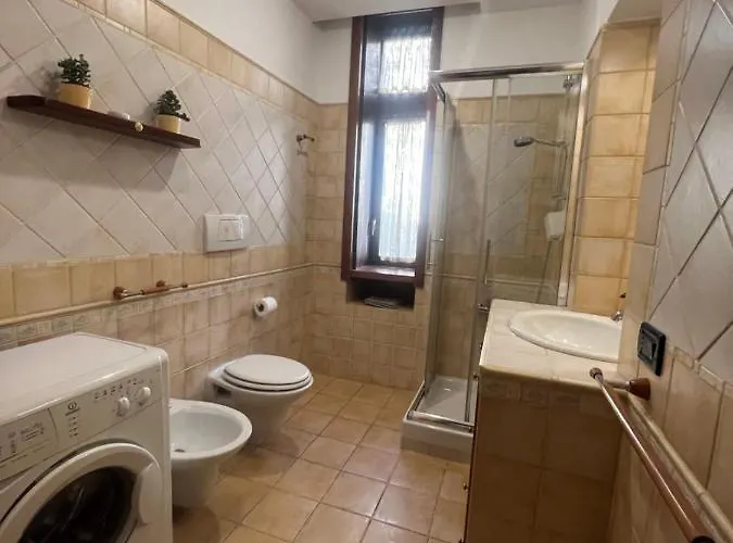 Your Friend In Apartment